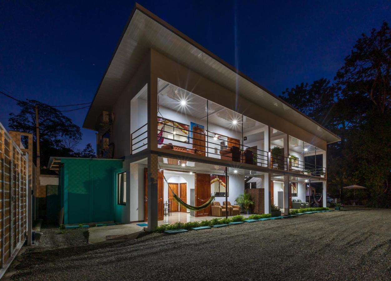 Villas Mapache Del Caribe Puerto Viejo de Talamanca Exterior photo