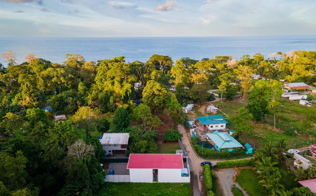 Villas Mapache Del Caribe Puerto Viejo de Talamanca Exterior photo