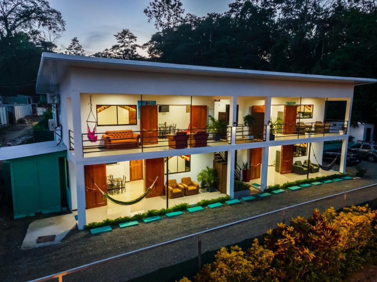 Villas Mapache Del Caribe Puerto Viejo de Talamanca Exterior photo