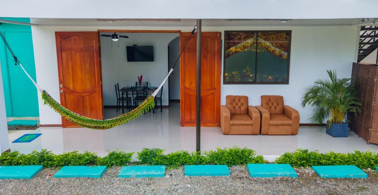 Villas Mapache Del Caribe Puerto Viejo de Talamanca Exterior photo