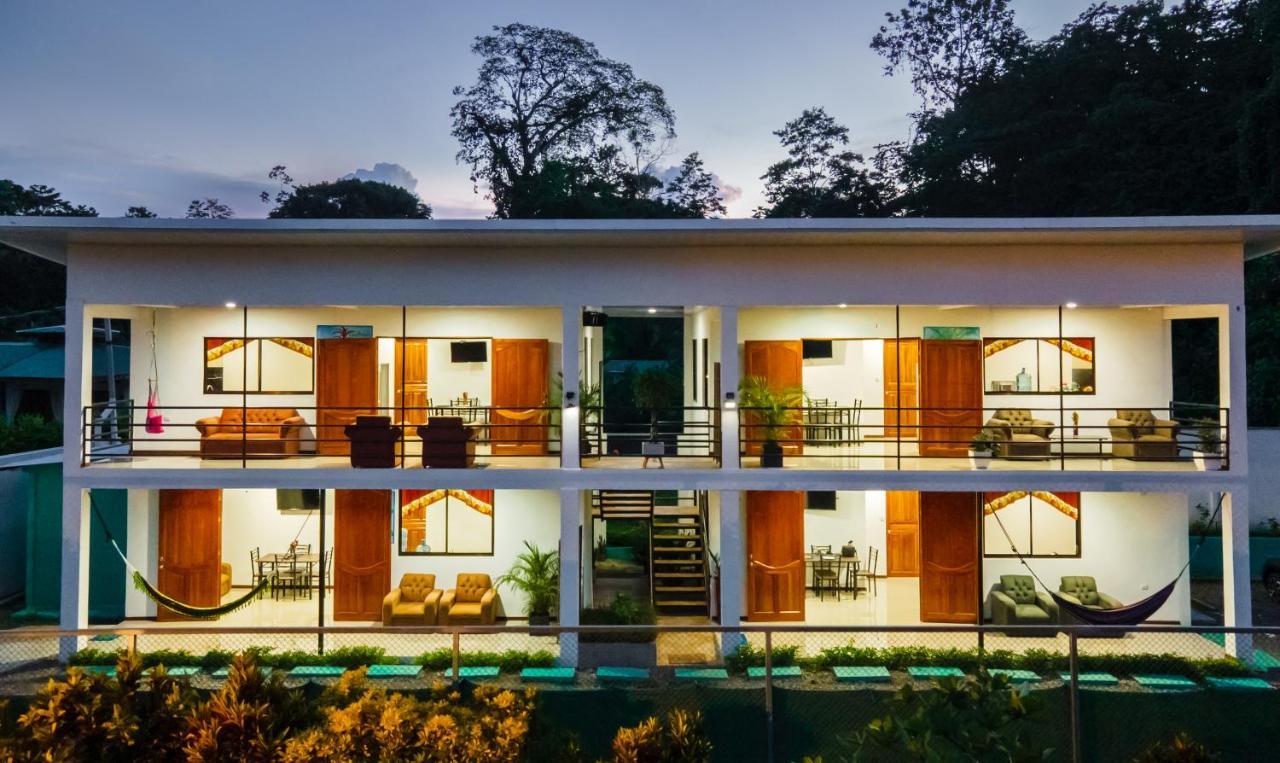 Villas Mapache Del Caribe Puerto Viejo de Talamanca Exterior photo