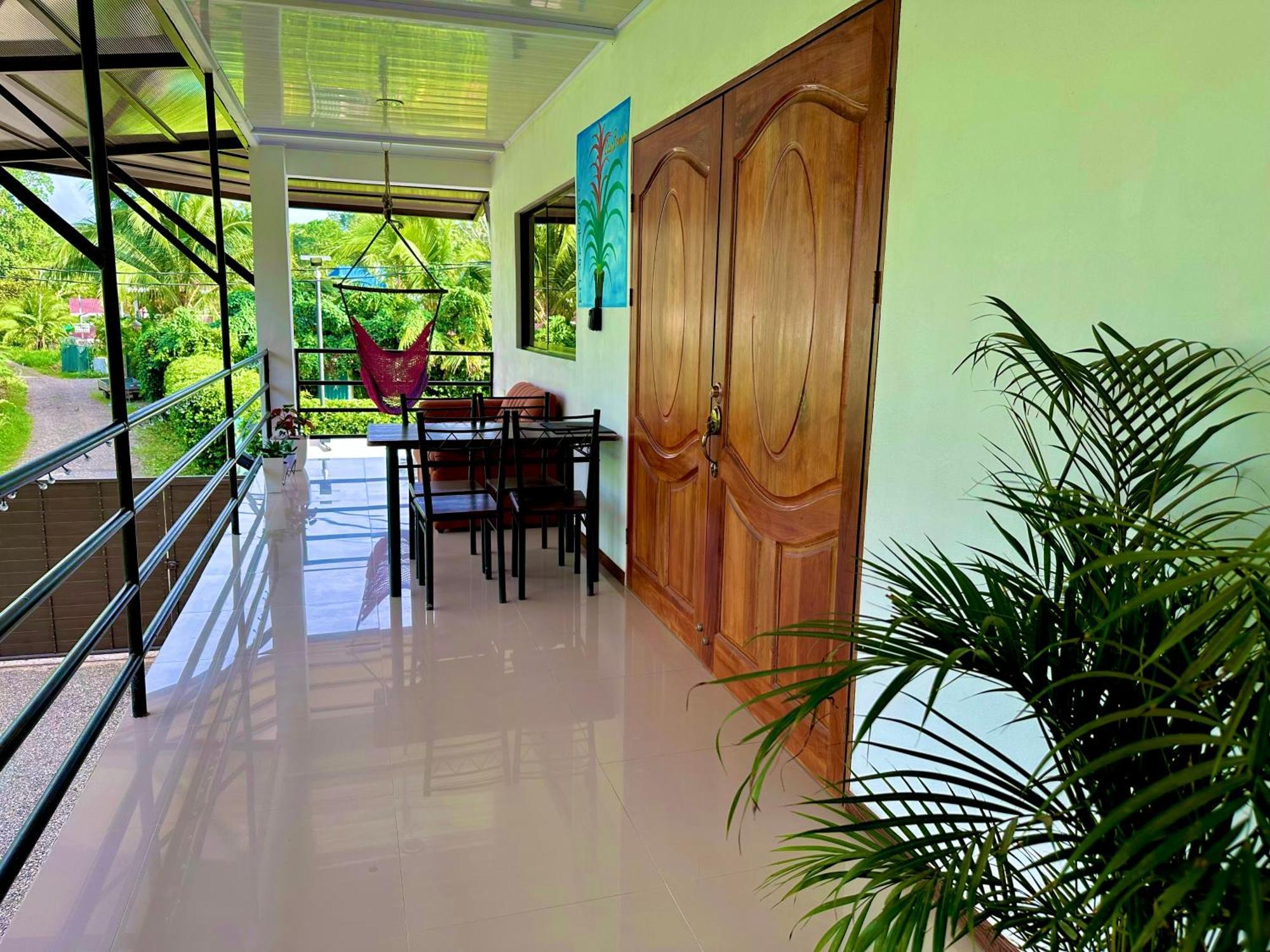 Villas Mapache Del Caribe Puerto Viejo de Talamanca Exterior photo